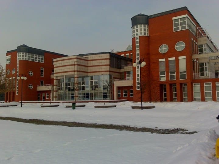 Vertikální látkové žaluzie – Univerzita Hradec Králové