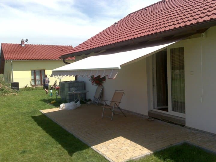 Markýza nad terasou rodinného domu